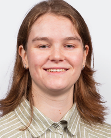 Allyna Dachler, Praktikantin